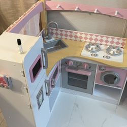 Doll Kitchen 