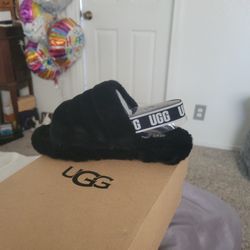 Black UGGs Size 5