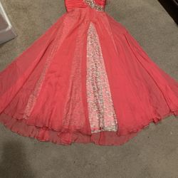 Beautiful Orange and Gold Dress Medium Size With Diver And Gold Stone