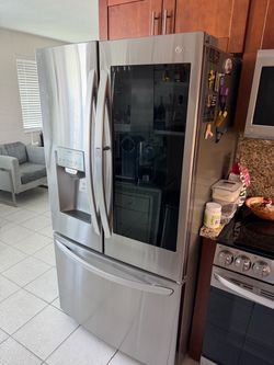 Cocina , nevera y micro LG , lavadora secadora Samsung