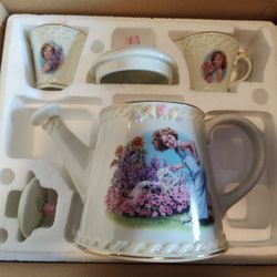 Shirley Temple 2 Box Tea Set