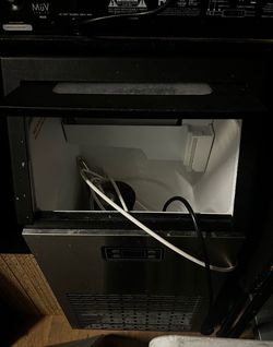 Commercial Ice machine