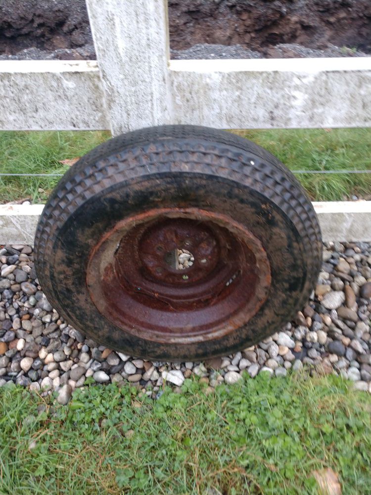Free tire perfect for a tire swing