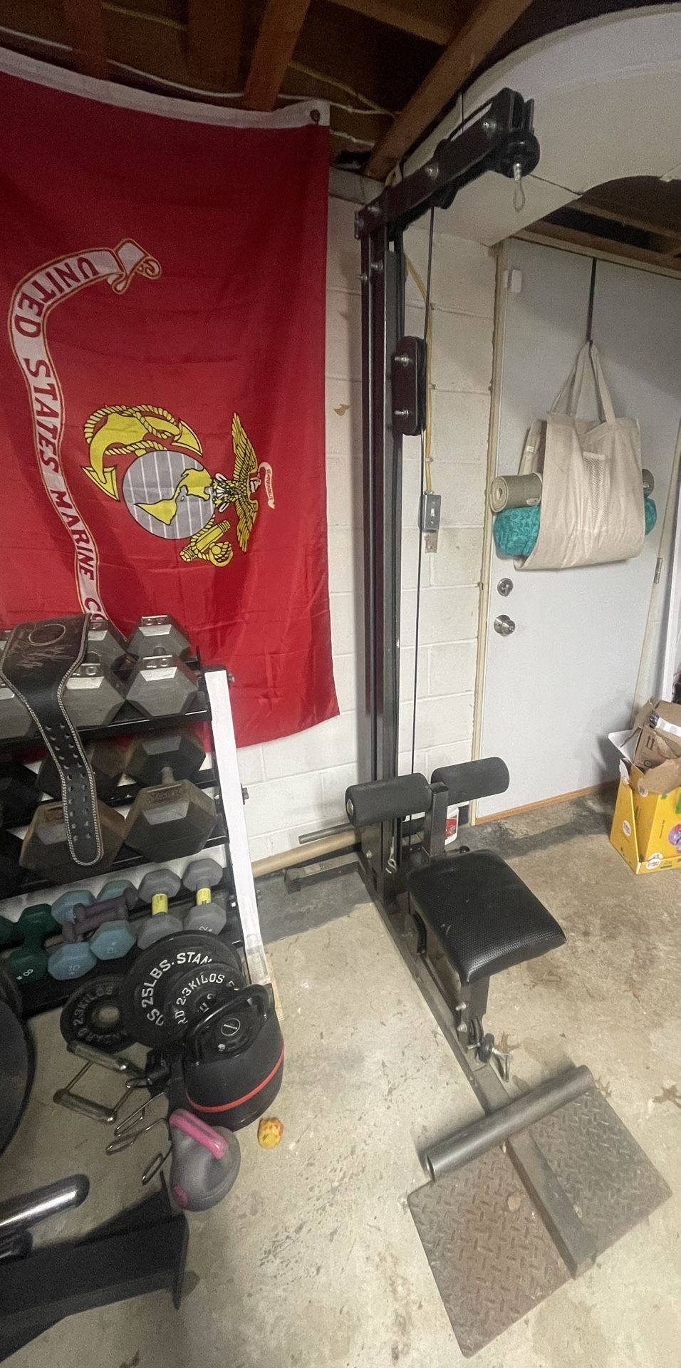 Plate Loaded Lat Pulldown Machine