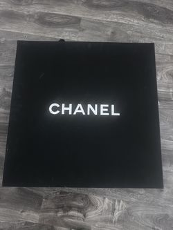 Chanel Box