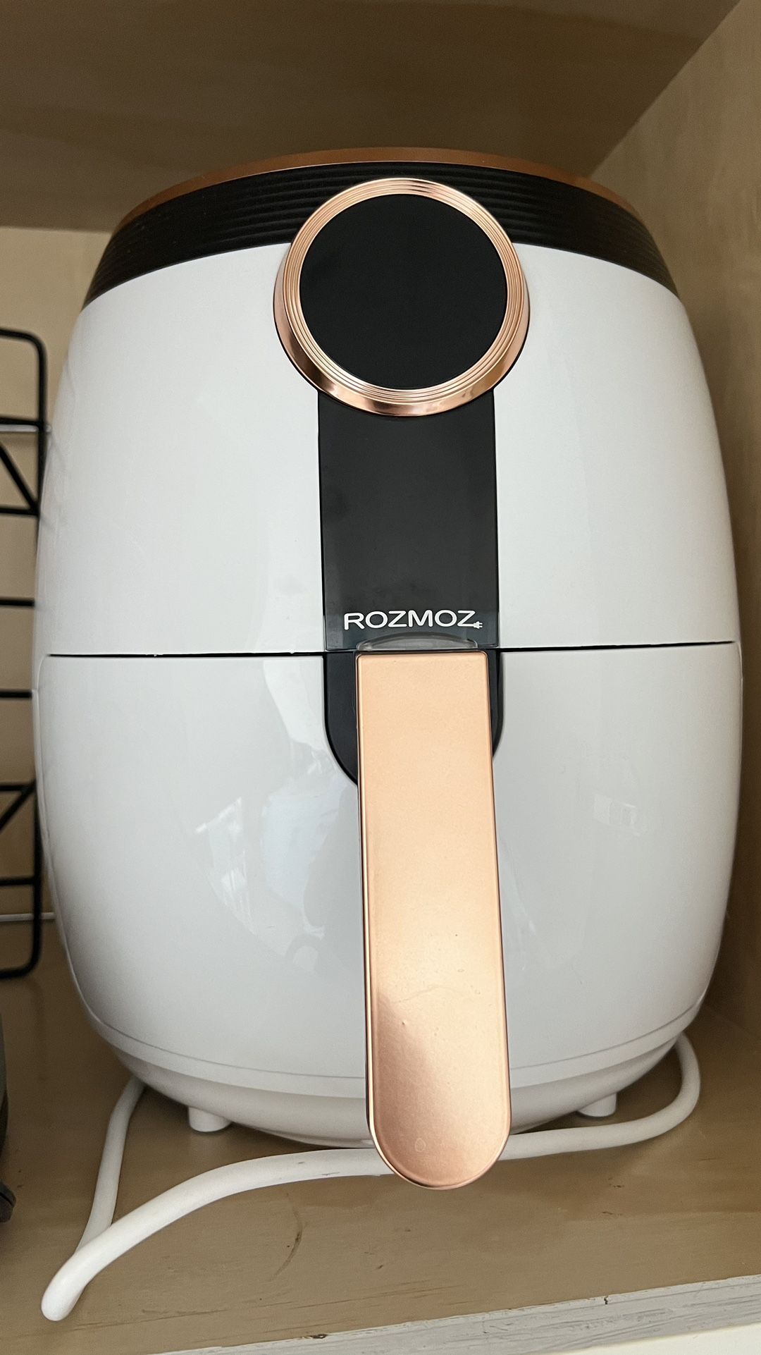 White And Rose Gold Air Fryer FIRM PRICE