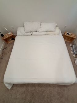 King Size Mattress – Like New – Super Comfortable (Always Protected)