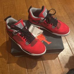 Jordan 4 Toro Bravo
