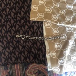Michael kors Scarf And Bracelet 