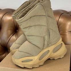 adidas Yeezy NSLTD Boot Khaki, Size 10, GX0054. Great Condition.