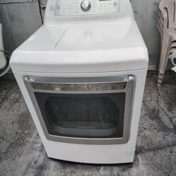 $290 kenmore Elite Dryer machine   steam Refresh.. $265 Dryer machine GE profile 10 cycles king size capacity.. $70  Haier mini refrigerator 2.7 cu ft