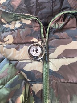 Camo Quilted Puffer Jacket with Green Zipper