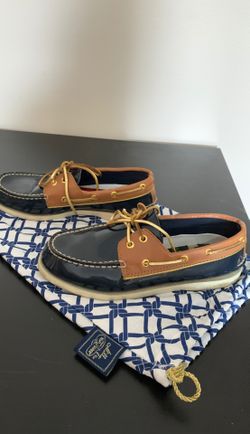 Women’s Sperry Topsiders Navy patent shoes