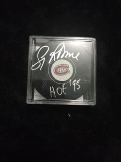Larry Robinson Signed Puck