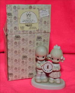 Precious Moments Figurine E-2854 with Original Box