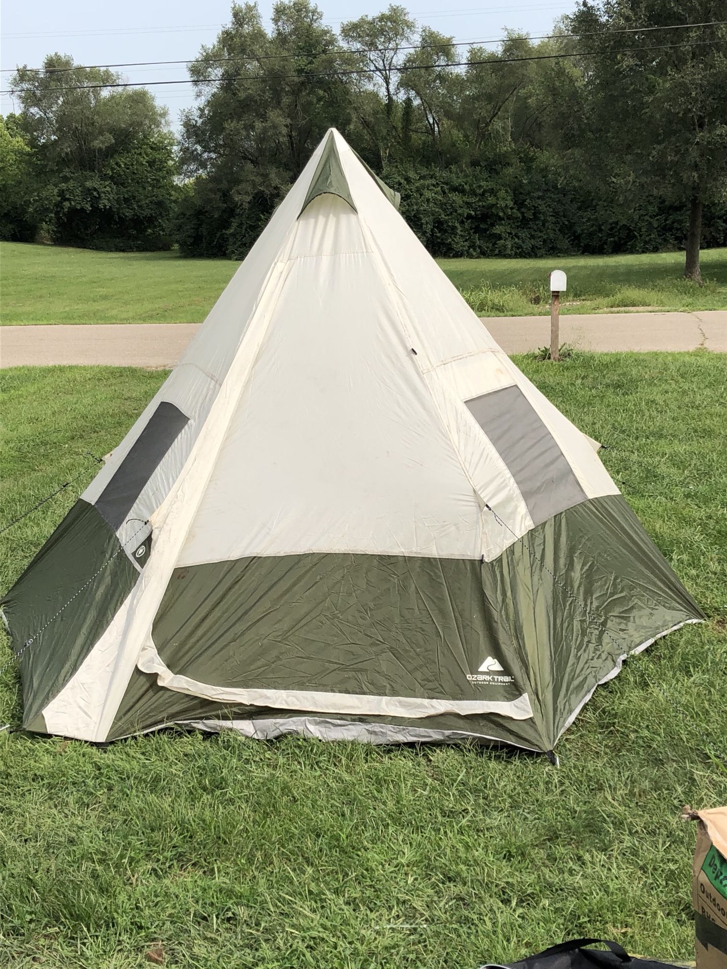 Ozark trail 7 top person teepee tent