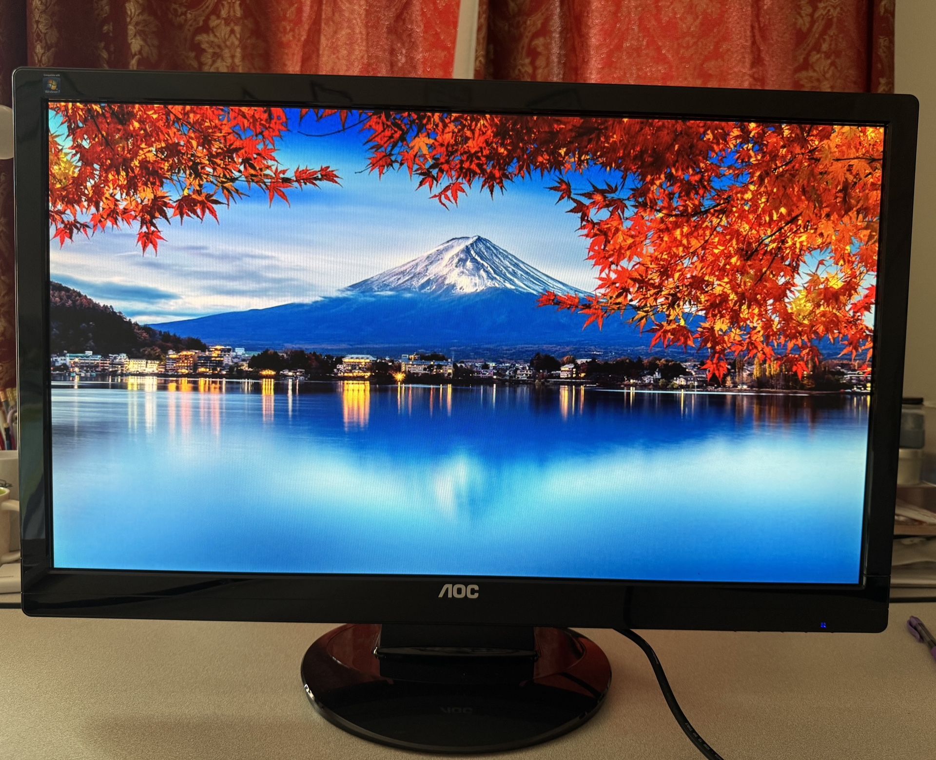 27” Full HD monitor