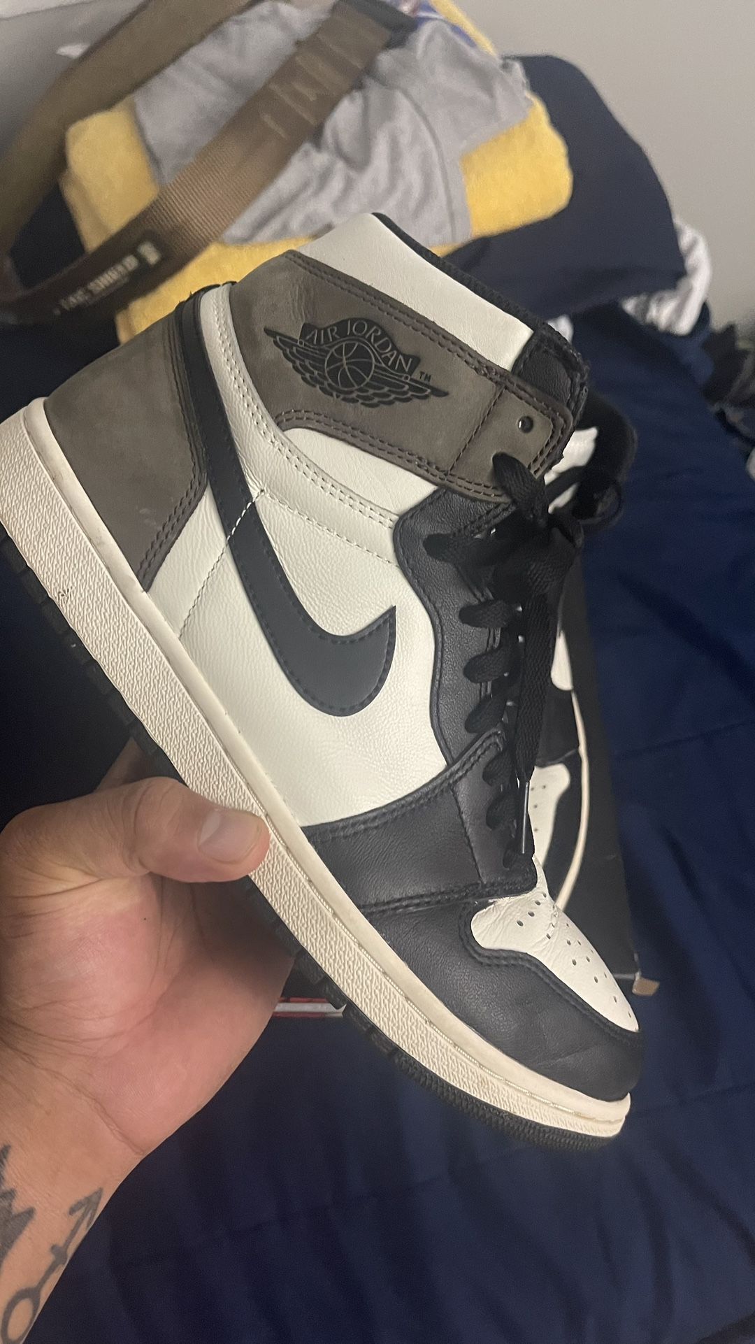 Jordan 1 mocha Brown