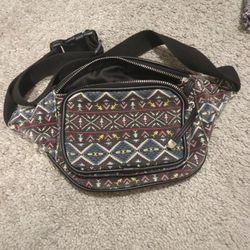 2017/2018 Wild Fable Fanny Pack