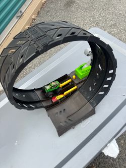 Monster Jam Loop Track Playset with Mini Trucks