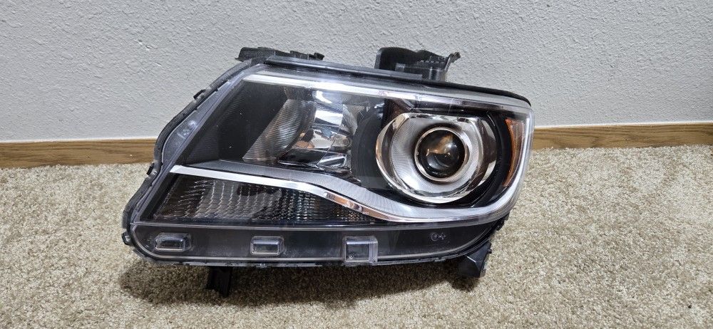 2015-2022 CHEVROLET COLORADO OEM LEFT LH HEADLIGHT PROJECTOR HALOGEN