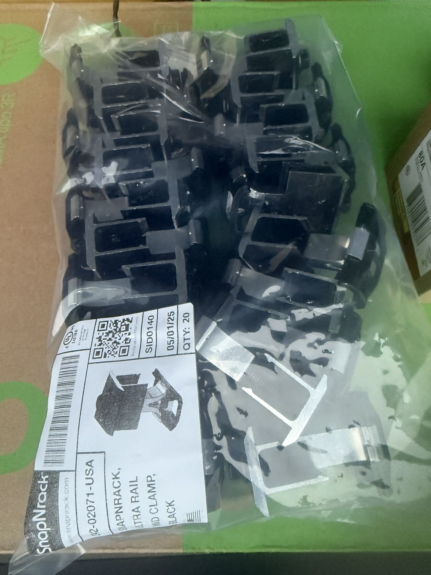 Ultra Rail D Clamps Black