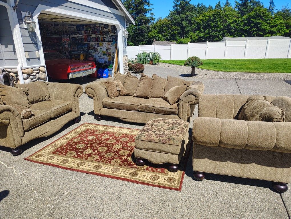 Couches And Area Rug
