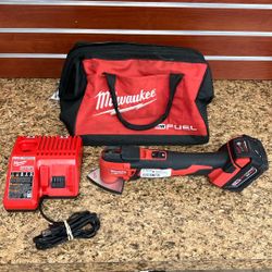 Tools Milwaukee Multitool 2626-20