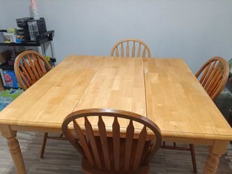 Dinnette set