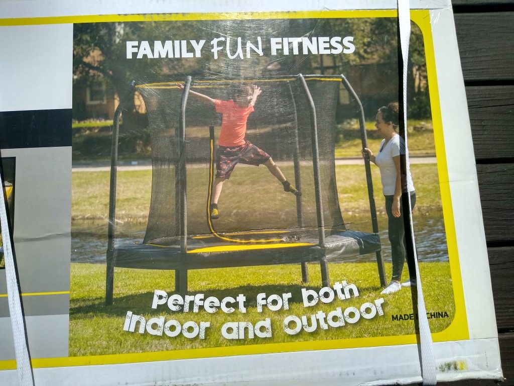 Jump King 7.5ft Trampoline and Enclosure- BRAND NEW IN HAND!