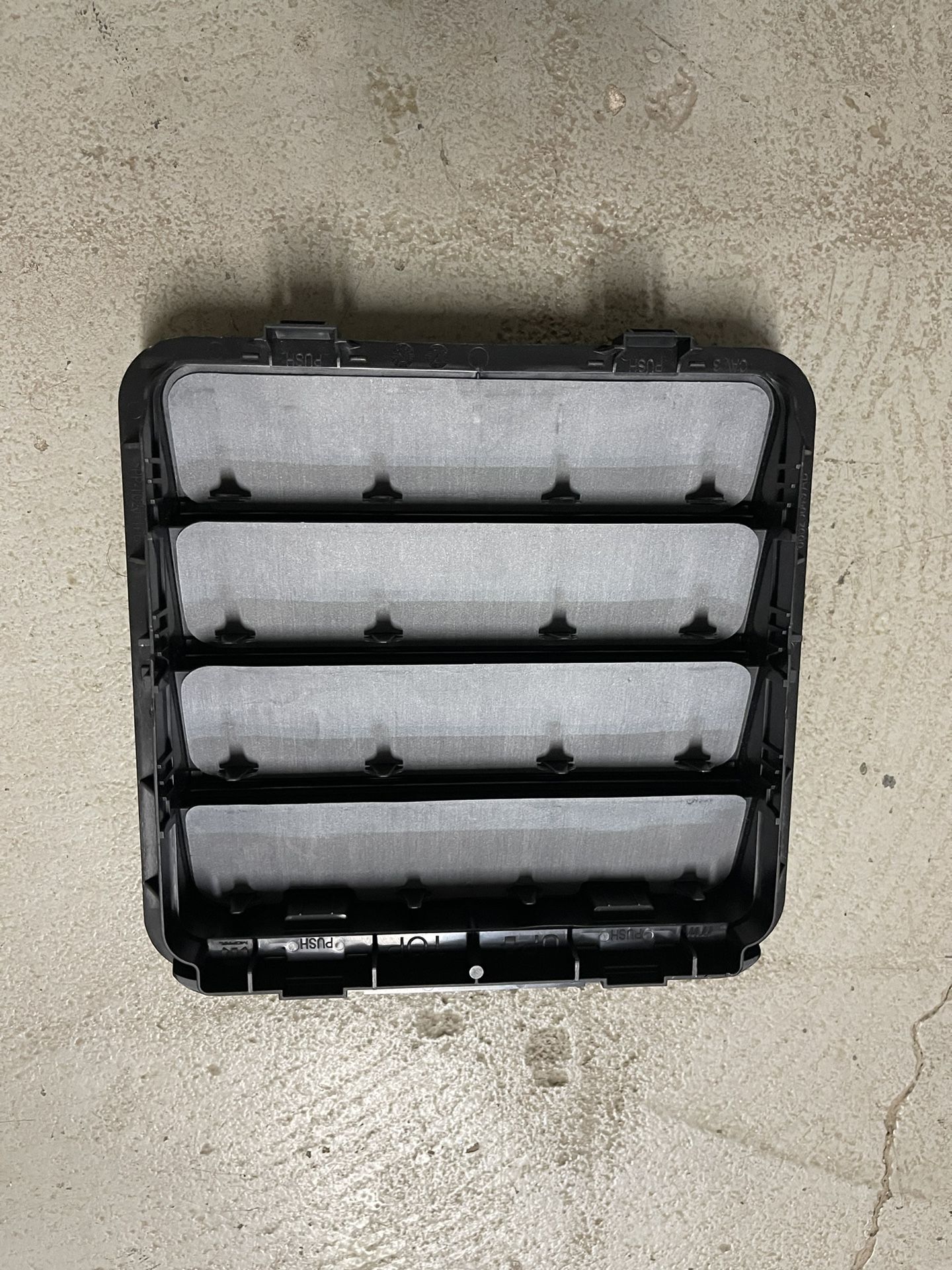 Ram 1500 Three Exhaust Cab Vents