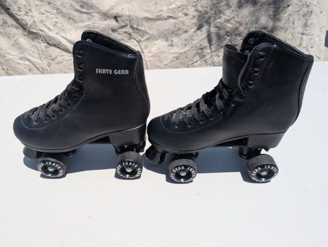 Roller skates, Women's Size 7, Used Once