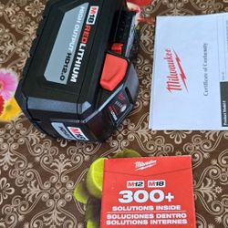 MILWAUKEE 
M18 18-VOLT LITHIUM ION HIGH  12.0AH BATTERY PACK