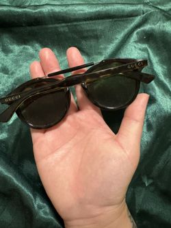 GUCCI SUNGLASSES