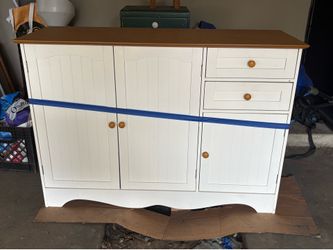 White Cabinet