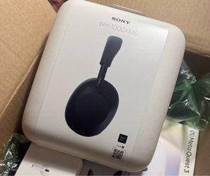 Sony XM6 Headphones