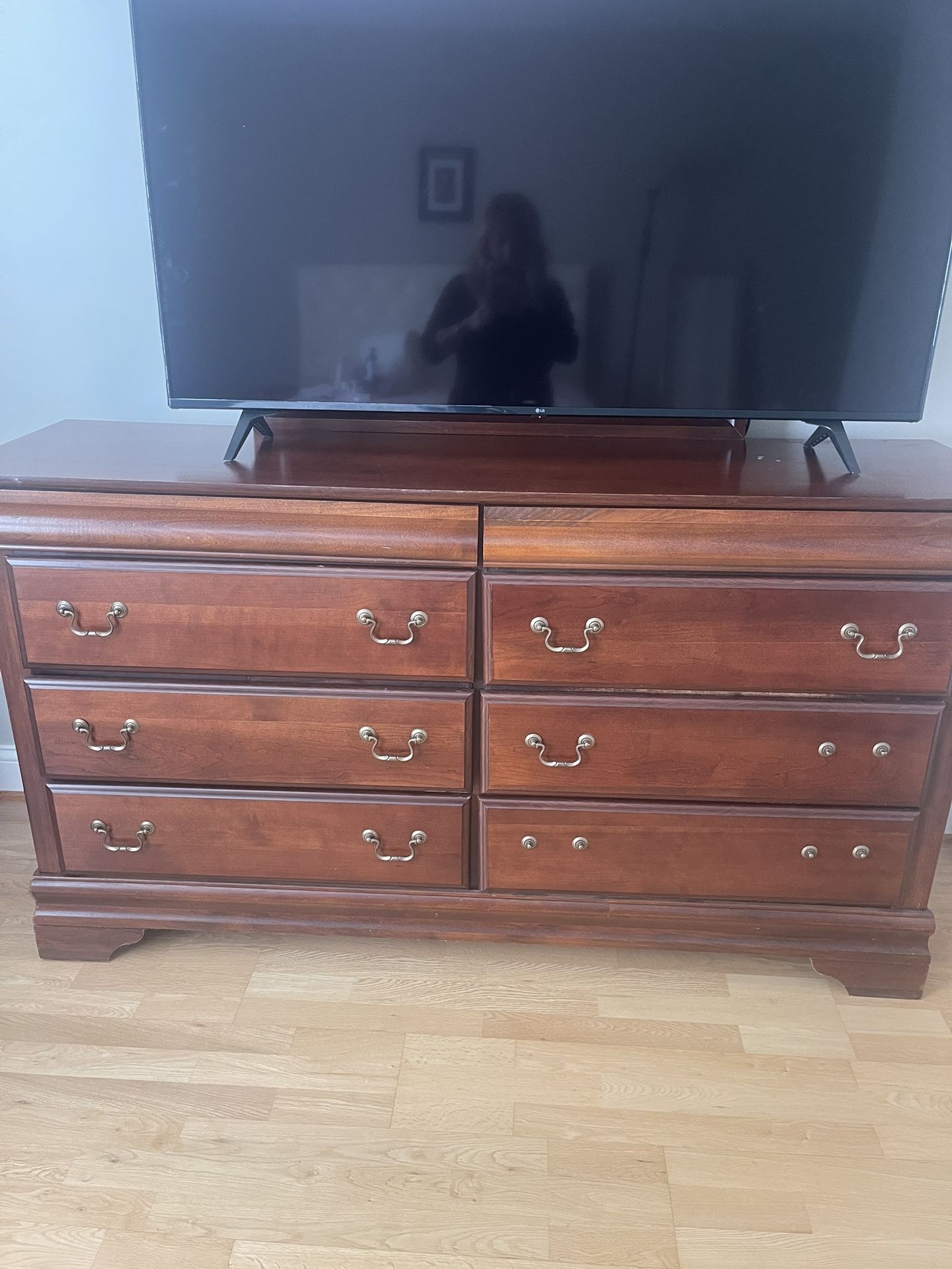 Wooden Dresser With Mirror and Night Stand