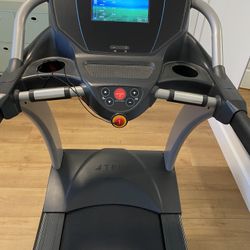 TRUE Fitness Treadmill