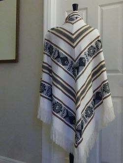 White Elegant Poncho