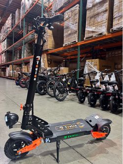 Long-range electric scooter
