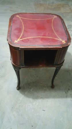 Antique Mahogany end table