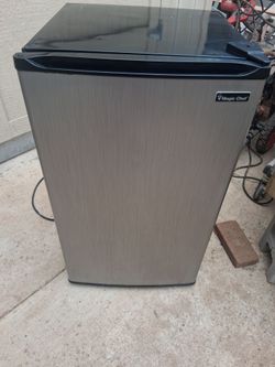 Mini Fridge Works Perfectly just got a new one