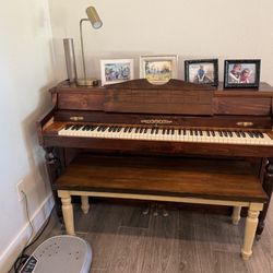 Baldwin Piano 