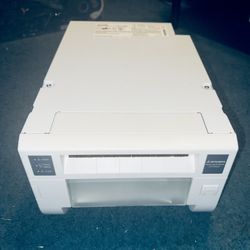 MITSUBISHI CP-D70DW DYE SUBLIMATION PHOTO PRINTER 