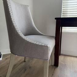 Comfy Accent Chair 