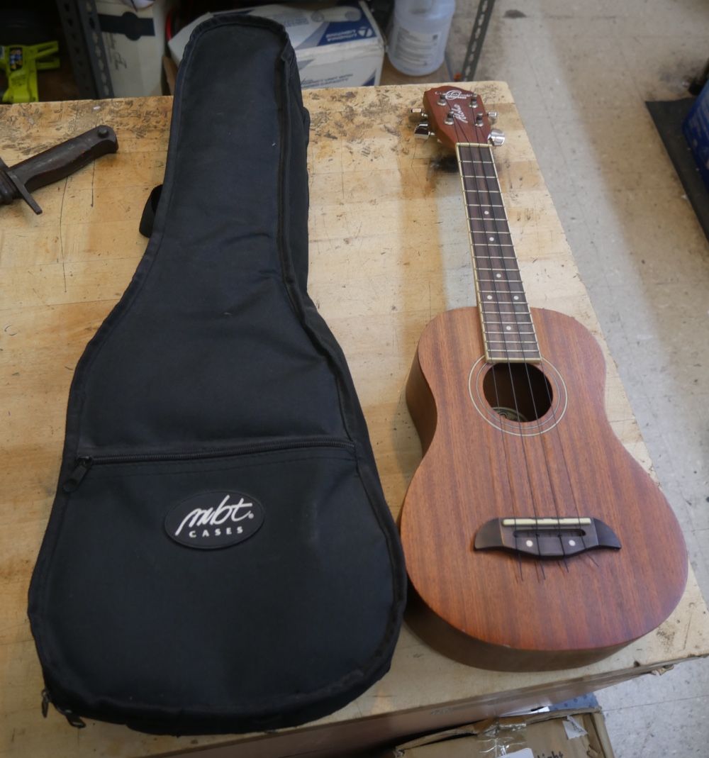 GUITAR OSCAR SCHMIDT UKULELE OU2 PRE OWNED 840680-2