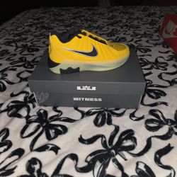 LeBron Witness IX Yellow