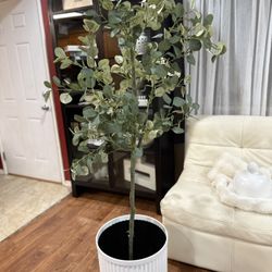 eucalyptus artificial tree