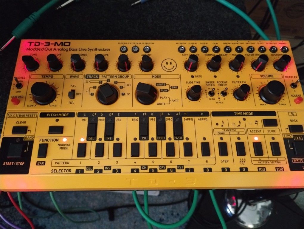 Behringer TD-3-MO-AM Synth