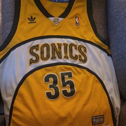 KD HARDWOOD STITCHED CLASSIC SUPERSONIC JERSEY and MATCHING SHORTS PAIR!!! (USED, NO DAMAGE)